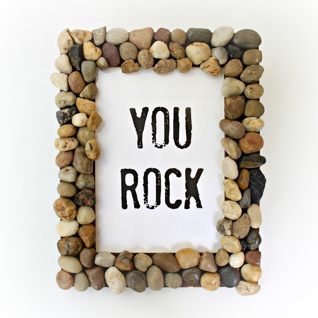 DIY Rocky Picture Frame