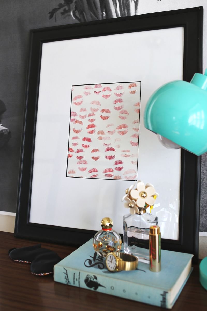 DIY Lipstick Art Frame