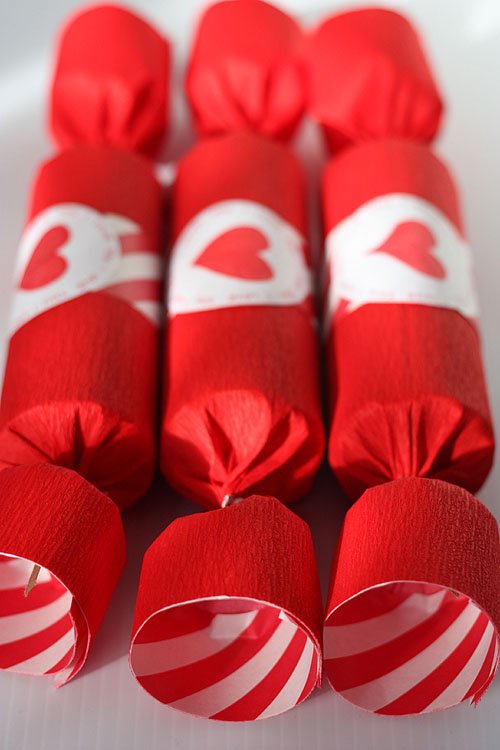 DIY Valentine’s Crackers