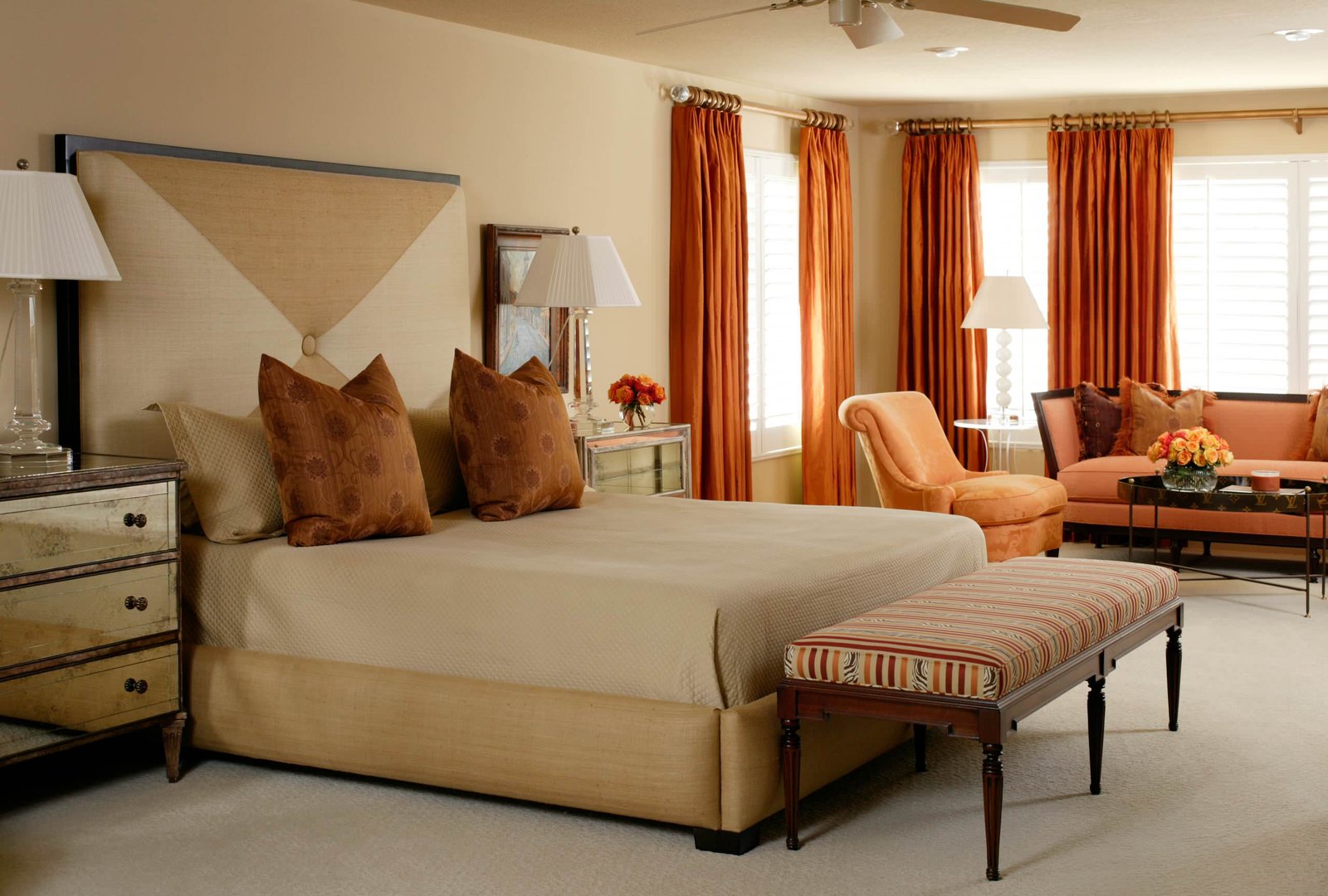Bedroom – mid-sized contemporary master carpeted bedroom idea – Available Ideas
