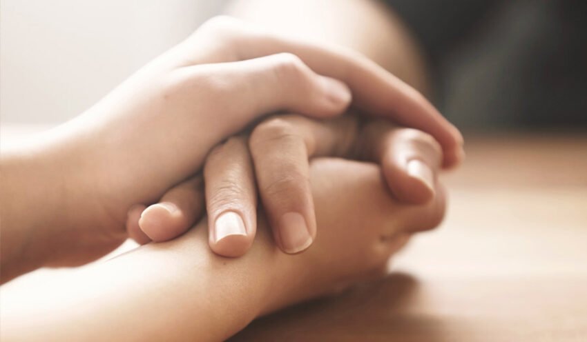 how to console a grieving friend over text